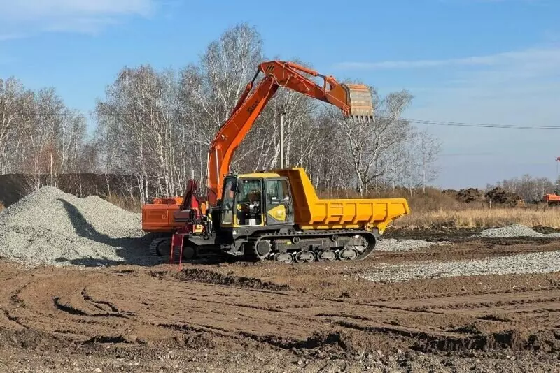 «ДСТ-Урал» продемонстрировал дистанционное строительство дороги