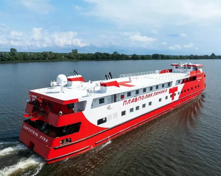 Медицинский теплоход «Святитель Лука» отправился из Коломны в Югру